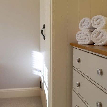 Jasmine Cottage - 2 Bedroom In Heart Of Bourton! Екстериор снимка