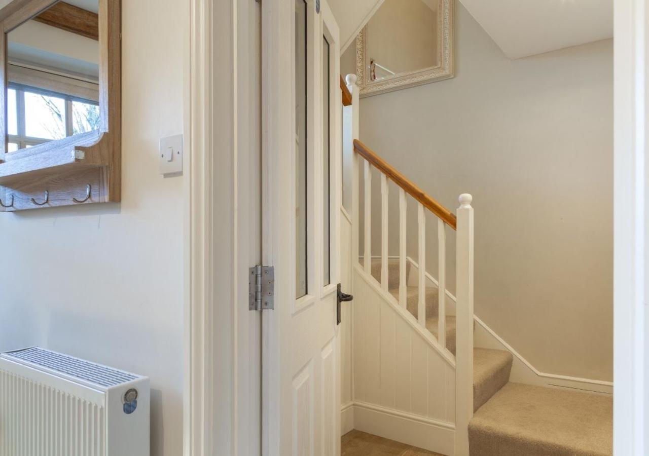 Jasmine Cottage - 2 Bedroom In Heart Of Bourton! Екстериор снимка