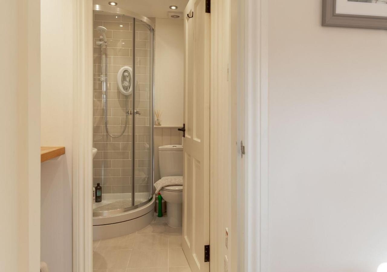 Jasmine Cottage - 2 Bedroom In Heart Of Bourton! Екстериор снимка