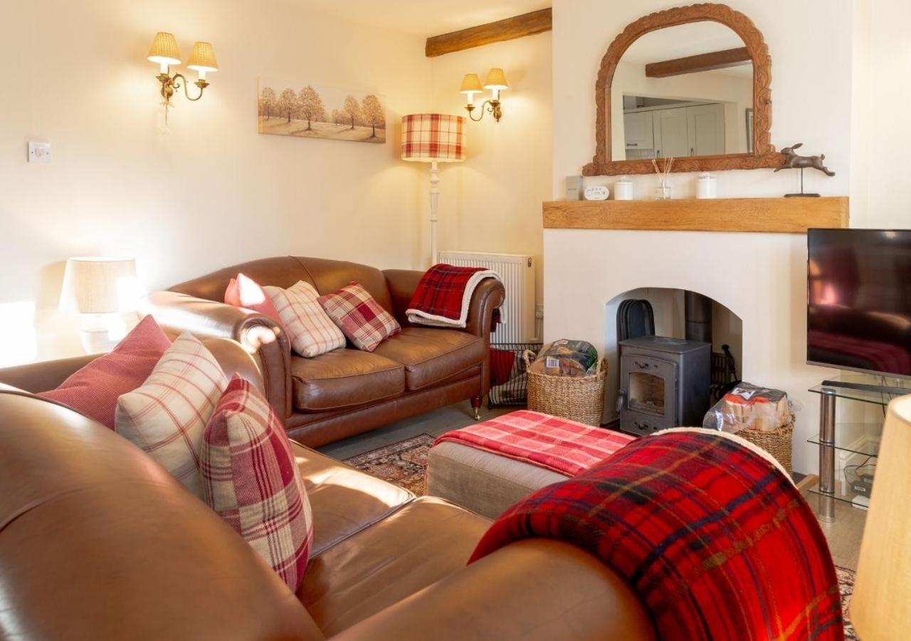 Jasmine Cottage - 2 Bedroom In Heart Of Bourton! Екстериор снимка