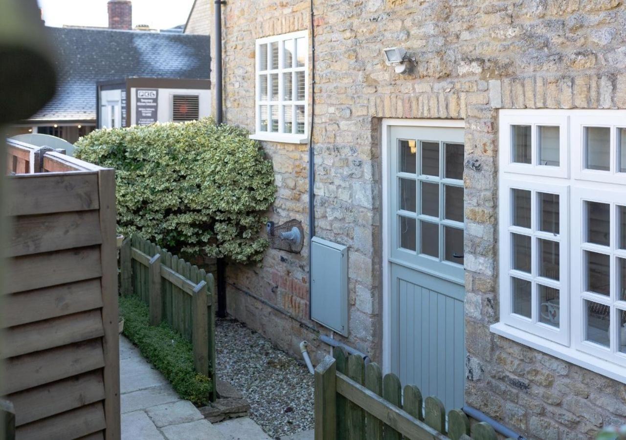 Jasmine Cottage - 2 Bedroom In Heart Of Bourton! Екстериор снимка