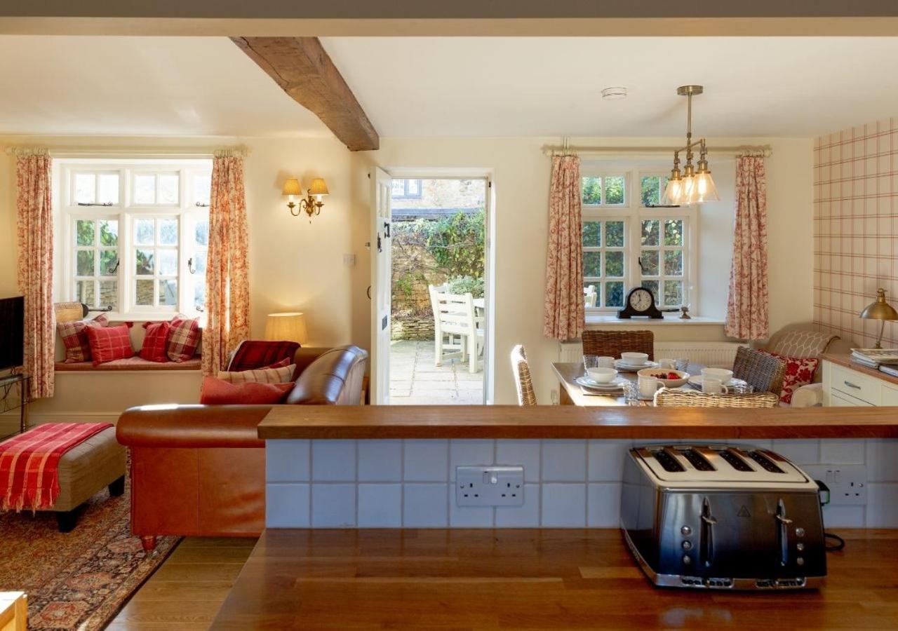 Jasmine Cottage - 2 Bedroom In Heart Of Bourton! Екстериор снимка