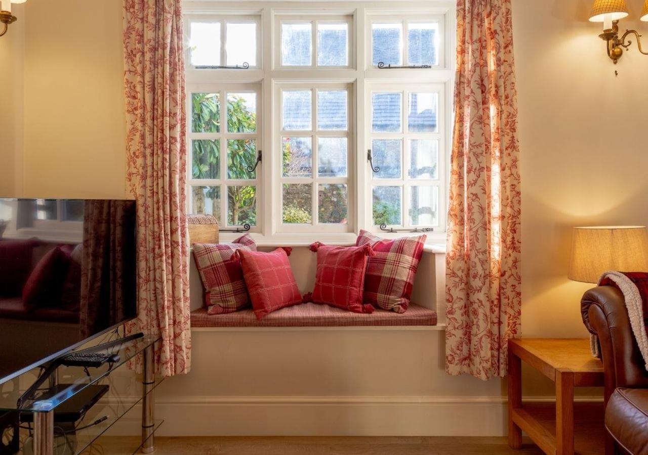 Jasmine Cottage - 2 Bedroom In Heart Of Bourton! Екстериор снимка