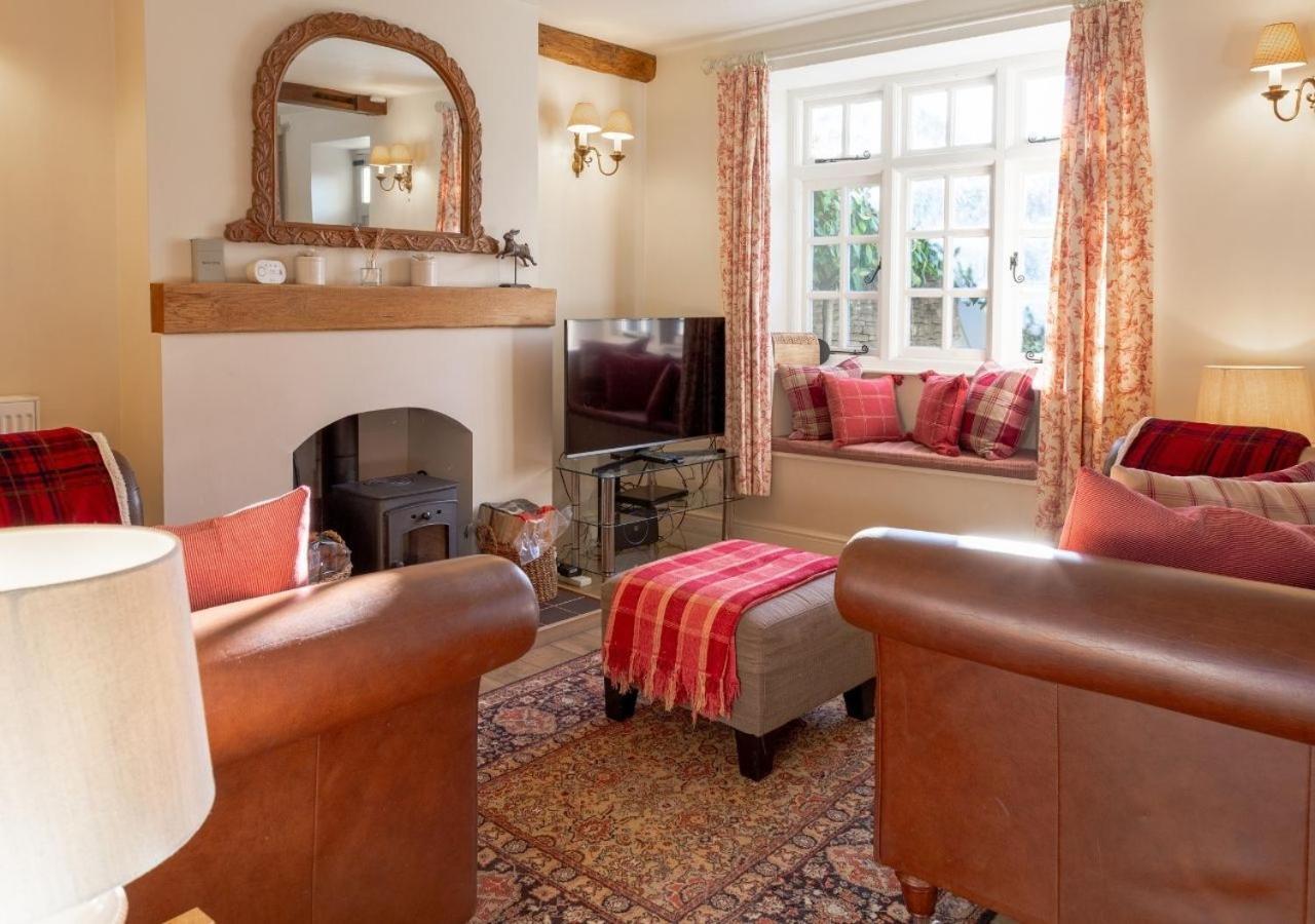 Jasmine Cottage - 2 Bedroom In Heart Of Bourton! Екстериор снимка