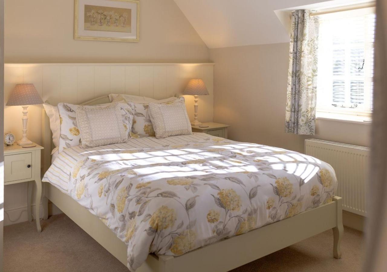 Jasmine Cottage - 2 Bedroom In Heart Of Bourton! Екстериор снимка