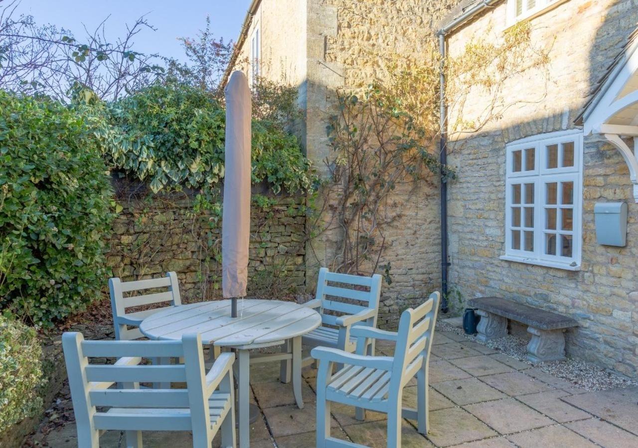 Jasmine Cottage - 2 Bedroom In Heart Of Bourton! Екстериор снимка